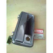 MB517992 MİTSUBİSHİ GALANT DIŞ KAPI KOL ÖN SAĞ